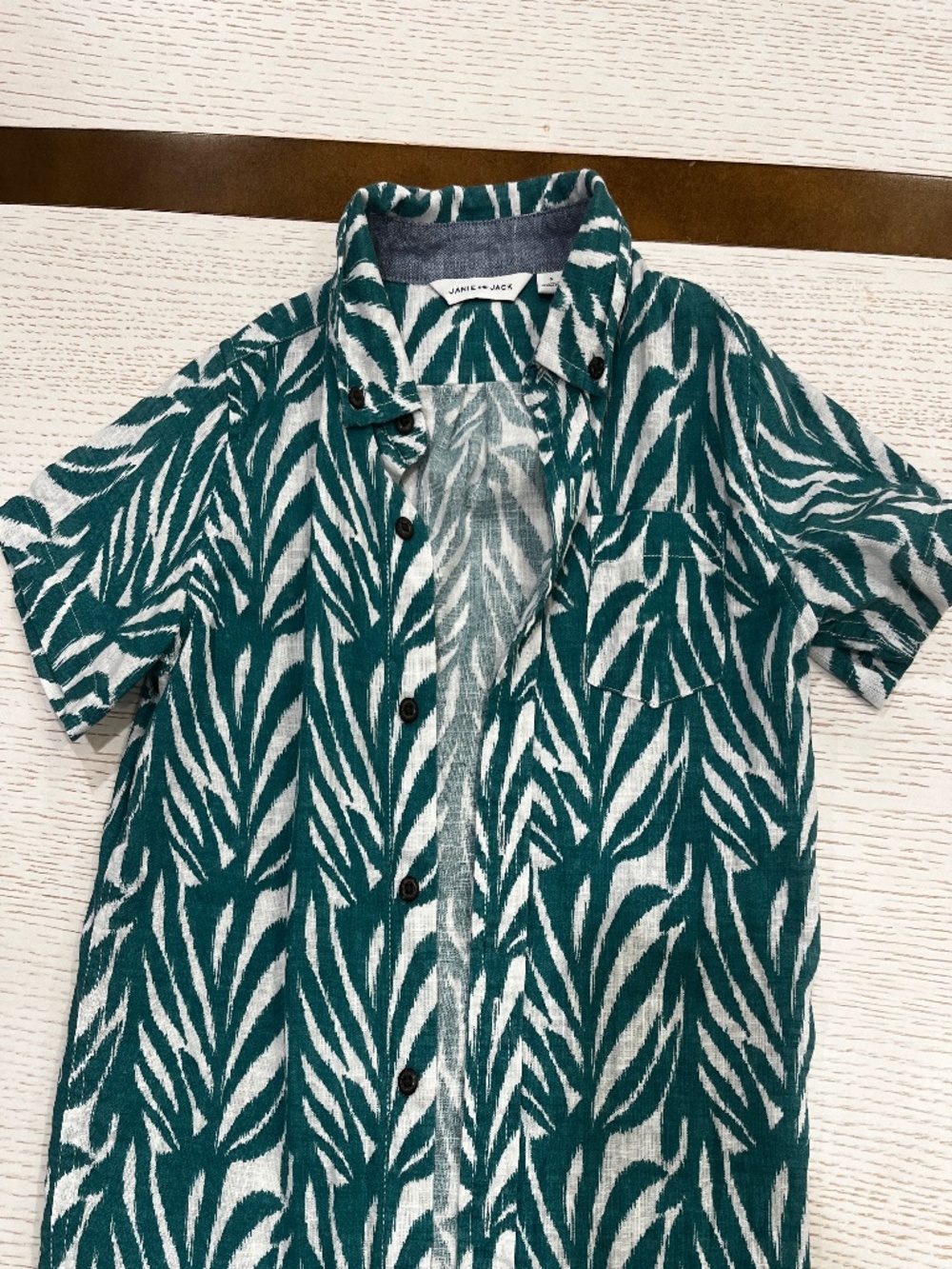 Janie and Jack Green Tropical Button Down – Size 5